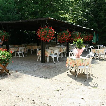 Hotel Logis Doubs Rivage Charette-Varennes Exteriér fotografie